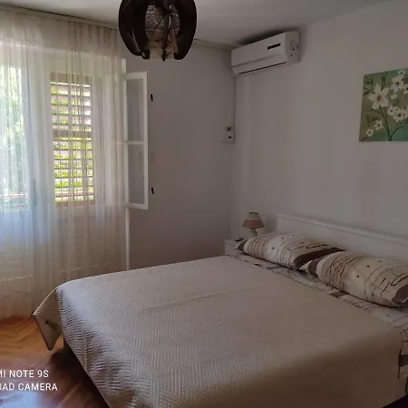 Ivka Apartment
