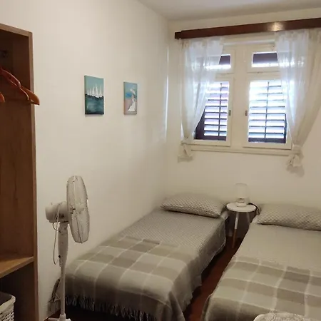 Ivka Apartment *